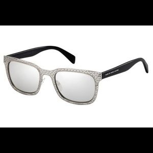 Marc Jacobs sunglasses. Tin/ silver front.